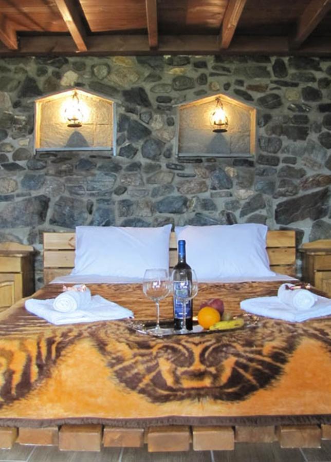 Ihnilatis Bed & Breakfast Kerkini Bilik gambar