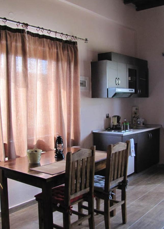 Ihnilatis Bed & Breakfast Kerkini Bilik gambar
